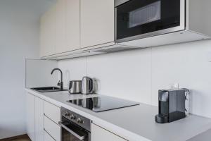 Blueground Žižkov New build student apt PRG-40