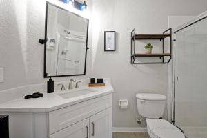 Sunny Condo Retreat at Windsor Hills