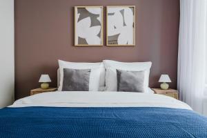 Blueground Prague 7 furnished close to offices PRG-29