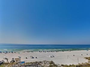 Majestic Beach Towers I #313