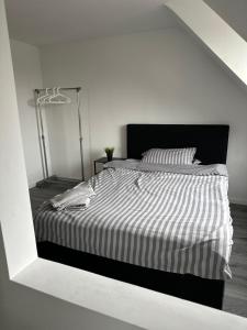 HomeBerg Duisburg - feine 3 Zimmer, 4 Betten, 60qm in Top Lage