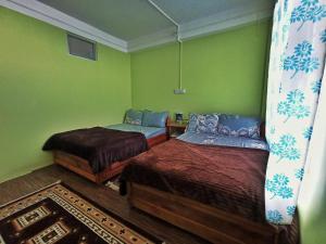 Ratna Homestay & Restaurant