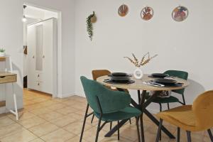 Parenthèse Urbaine -1mn Métro - Paris - Wifi - commerces - balcon vue calme- travail - famille