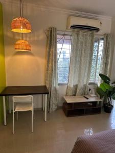 Spring Studio Apartment Opp Passport Office with AC Balcony WiFi Kitchenette