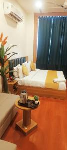 Hotel golden tree