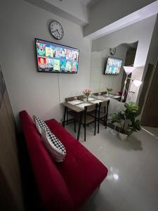 Vince Cozy Staycation