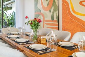 Palma - Modern Oasis Villa - Prime Location - Stunning Jungle Views