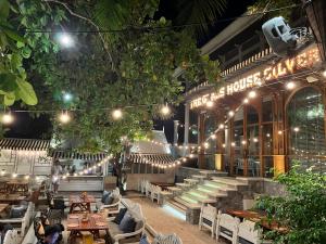 Zire Wongamat Luxury Condo with sea view