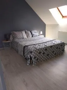 Maison de ville - proche Le Pal - Dompierre - 贝布尔河畔东皮耶尔