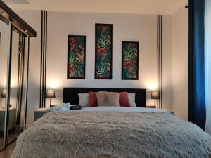 Căsuță cu parcare și grădină - The Cozy Chic Retreat