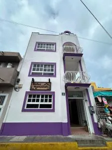 Hotel Marcianito - 坎昆