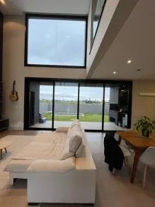 Casa moderna e aconchegante - شانغريلا