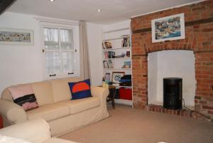 Frog Palace - Secure Parking-Outside Area-Topsham-Exeter-Beach-Chiefs-WiFi