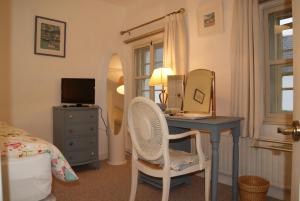 Frog Palace - Secure Parking-Outside Area-Topsham-Exeter-Beach-Chiefs-WiFi