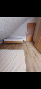 Dachwohnung mit 3 Schlafzimmer Wolpertshausen