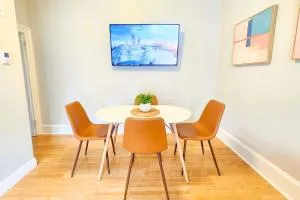 Jennifer's Historic College Hill Apartment - The Lookout - Pawtucket