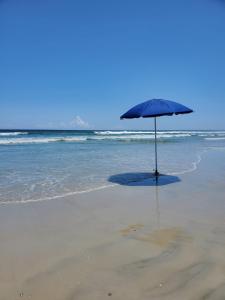 Fall Beach days available! Steps to the Sea! - Ubytování bez kategorie ve městě New Smyrna Beach