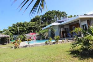 Très belle villa pied dans leau