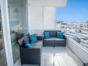 Modern Studio Blue Sky