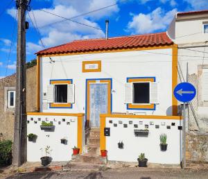 Cozy Vacation Rental in Peaceful Peral, Portugal