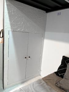 Lees Transient Unit 2