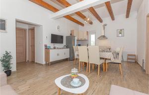 3 Bedroom Beautiful Home In Bristani Donji 