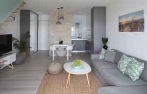 Superb beachfront apartment 