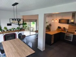 Maison de Charme à la campagne - 圣欧内小教堂