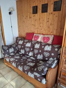 Appartements Studio pour 4 avec terrasse plein pied, coin montagne, vue montagne & nature a Praz sur Arly : photos des chambres