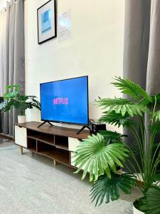 Lees Transient Unit 4