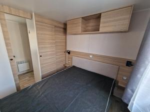 Campings Vue sur lac, 40 M2, 3 ch, 2 SDB pour votre confort : photos des chambres