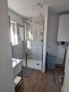 Appartements Lumineux appartement F4 : photos des chambres