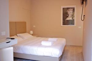 Pension B&B Leonardo Rho Italien