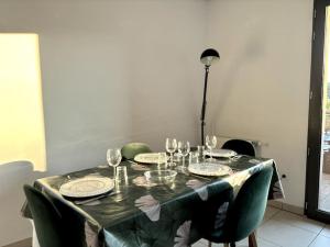 Appartements Appartement familial - Proche Versailles : photos des chambres