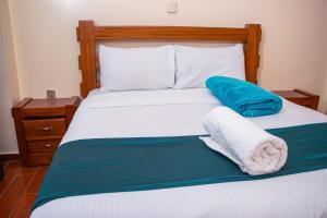 Kaisa Gardens, Home away from home