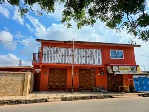 Victoria's Onebed - Accra