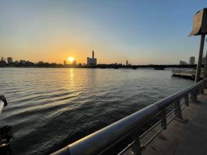 Classy Stay steps US Embassy Four Season Hotel