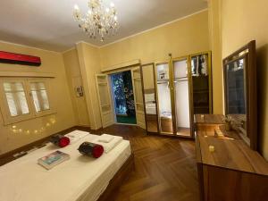 Classy Stay steps US Embassy Four Season Hotel