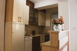S Apartment 3