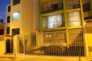 Lucy's Apartment - Cayma