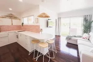 Beachside Villa #3 - Byfield