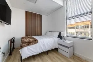 Walking distance to Caltech convention Center Pasadena Landmark room - باسادينا