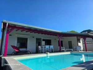 Bungalow tout confort & piscine privée - Helleux - Poirier