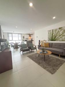 VERDE Moderno y hermoso apartamento