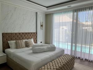 Gold Chariot 4BR villa with pool