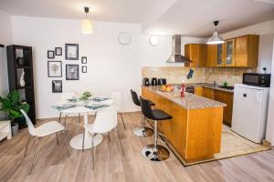 Downtown Apartment Ruin Bar Best Location