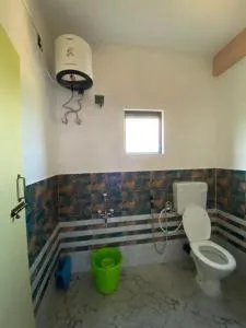 Hills and Valley - Mawsynrām