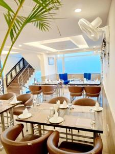 Wood Stock Kasauli - Rooms & Cottages - Panoramic View & Balcony Rooms