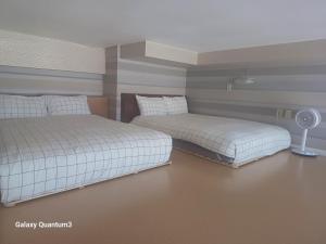 Hongdae Guesthouse2 1min from Hongik Uni station Exit #1