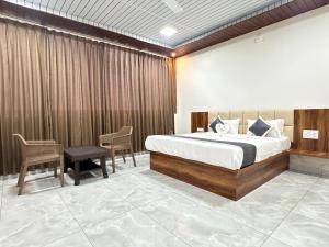 SS Luxury Comforts - Twin Sharing